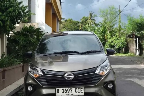 2023 Daihatsu Sigra 1.2 R MT bekas