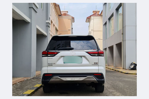 2023 Toyota Kijang Innova Zenix Hybrid EV 2.0L Q HV CVT TSS Modellista tua