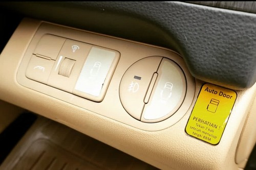 Dijual 2016 Hyundai H1 2.5L CRDi Royale bekas