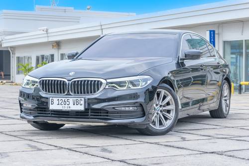 Used 2019 BMW 5 Series Sedan  520i Luxury