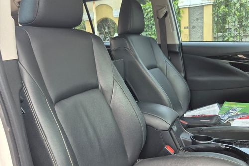 2019 Toyota Kijang Innova REBORN 2.4 Q MT DIESEL VENTURER bekas