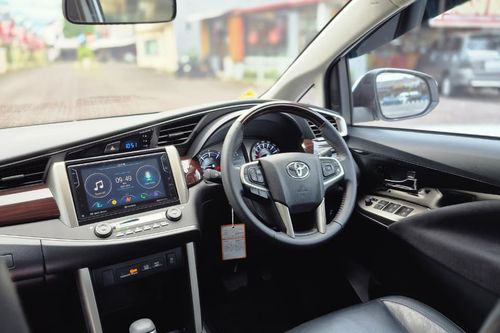 Dijual 2019 Toyota Kijang Innova REBORN 2.4 Q MT DIESEL VENTURER bekas