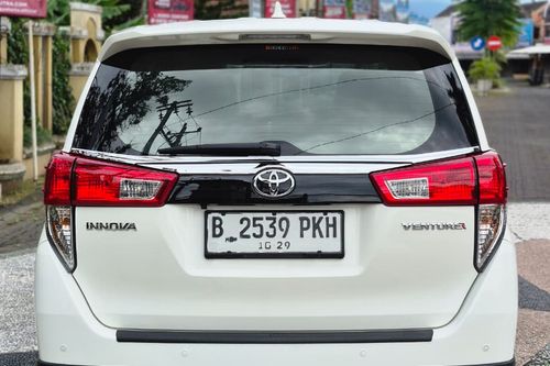 Dijual 2019 Toyota Kijang Innova REBORN 2.4 Q MT DIESEL VENTURER bekas