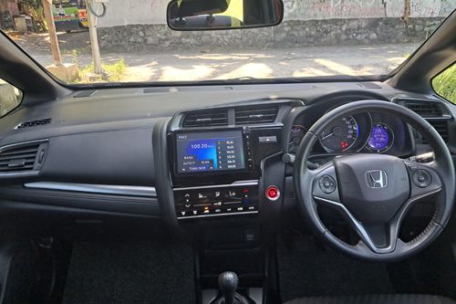 Dijual 2019 Honda Jazz GK5 1.5 RS MT (CKD) bekas