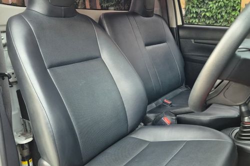 Dijual 2020 Toyota Hilux 2.4L DSL Single Cab 4x2 MT bekas