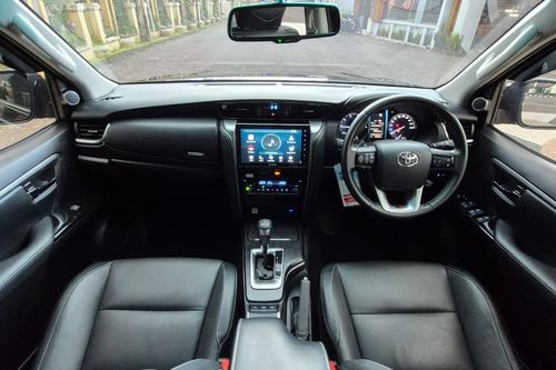 2024 Toyota Fortuner 4x2 2.8 GR Sport AT DSL bekas