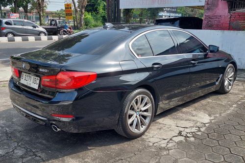 Dijual 2018 BMW 5 Series Sedan 520i Luxury bekas