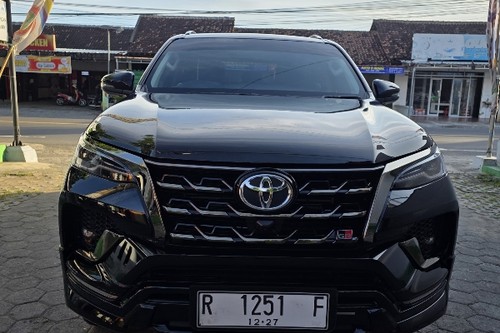 2024 Toyota Fortuner 4x2 2.8 GR Sport AT DSL bekas