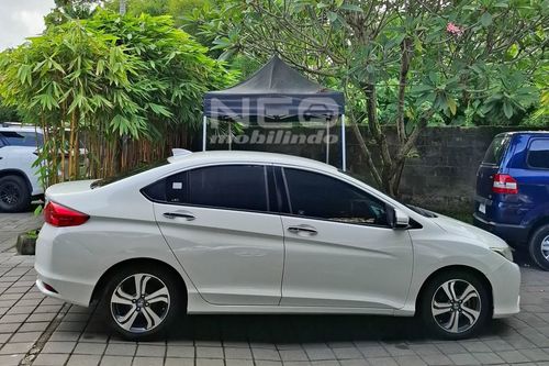 Dijual 2015 Honda City E 1.5L AT bekas