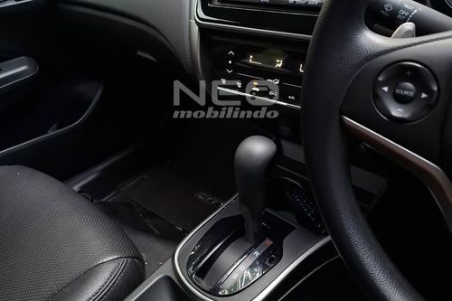 Dijual 2015 Honda City E 1.5L AT bekas