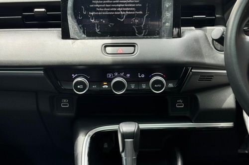 2022 Honda HRV 1.5L SE CVT bekas