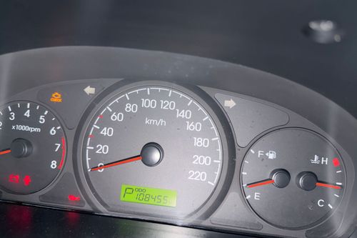 Dijual 2014 Hyundai H1 2.4L ROYALE AT bekas