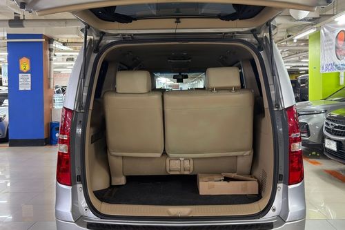 2014 Hyundai H1 2.4L ROYALE AT tua