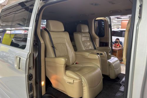 Dijual 2014 Hyundai H1 2.4L ROYALE AT bekas