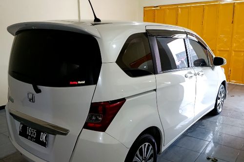 Dijual 2012 Honda Freed E(PSD)A/T bekas