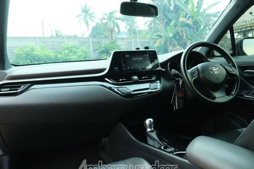 2019 Toyota CHR 1.8L Dual Tone bekas