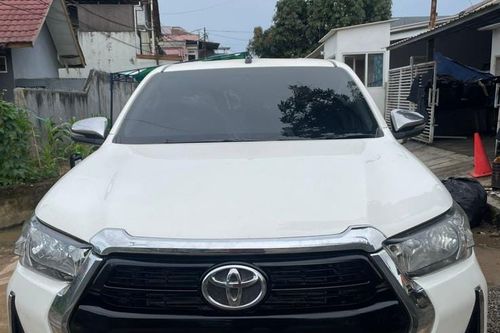 Used 2022 Toyota Hilux 2.4L D-Cab G 4x4 MT