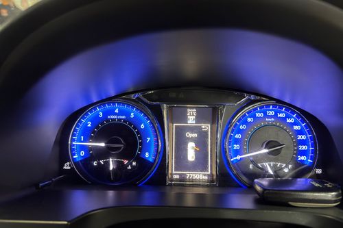 2016 Toyota Camry 2.5 V AT bekas