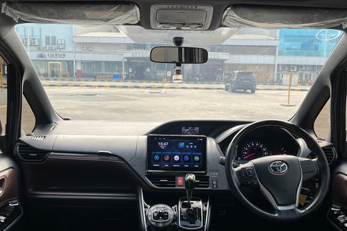 2018 Toyota Voxy 2.0L AT tua