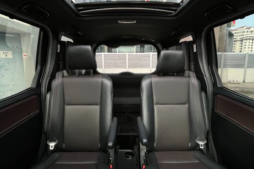 Dijual 2018 Toyota Voxy 2.0L AT bekas