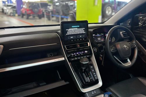 2023 Toyota Kijang Innova Zenix Hybrid EV 2.0L Q HV CVT TSS bekas