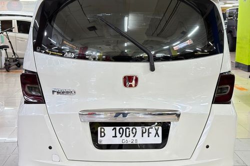 2010 Honda Freed PSD tua