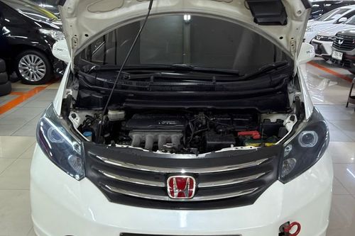 2010 Honda Freed PSD bekas