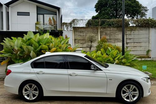 2015 BMW 3 Series Sedan 320i Sport