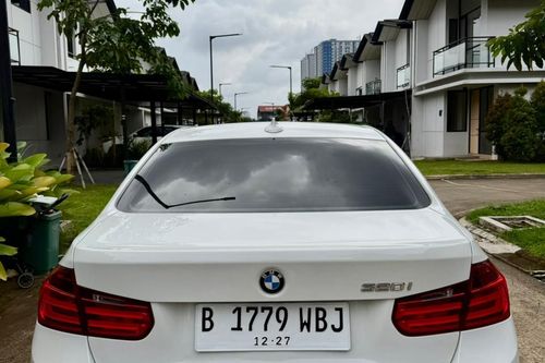 2015 BMW 3 Series Sedan 320i Sport tua