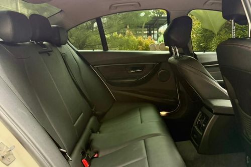 2015 BMW 3 Series Sedan 320i Sport bekas