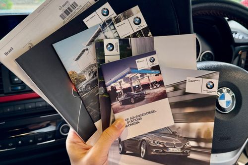 Dijual 2015 BMW 3 Series Sedan 320i Sport bekas