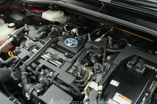 2019 Toyota CHR 1.8L Dual Tone bekas