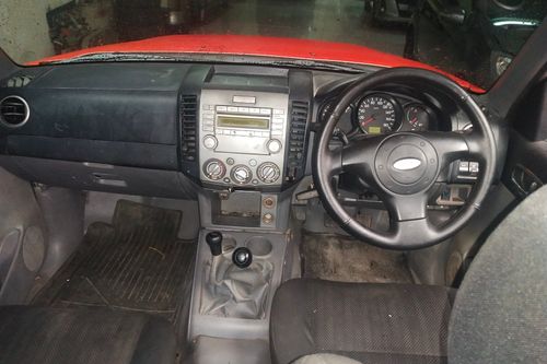 2011 Ford Ranger DC 2.5 XLT 4X4 MT tua