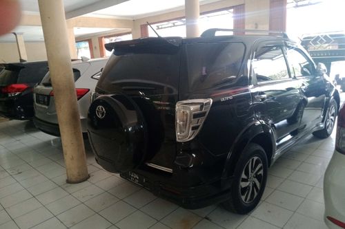 2017 Toyota Rush 1.5 S M/T TRD SPORTIVO ULTIMO DRESS UP tua