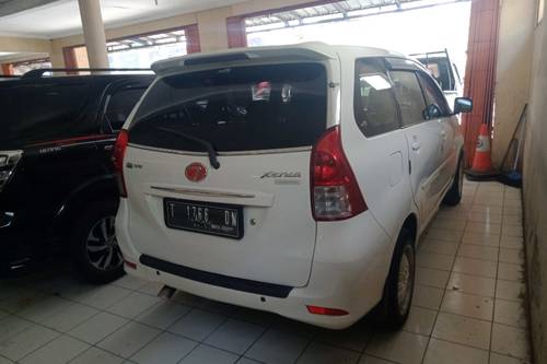 2013 Daihatsu Xenia  1.3L R DLX MT