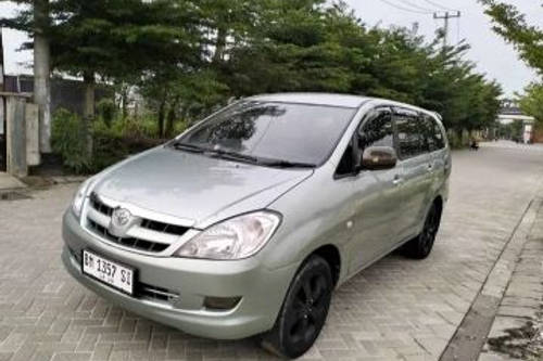 2004 Toyota Kijang Innova 2.0 G MT bekas