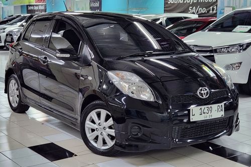 2012 Toyota Yaris  E AT