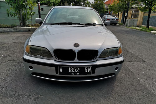 Second hand 2003 BMW 3 Series Sedan 325iat 