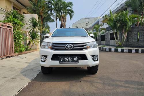 2019 Toyota Hilux 2.4L D-Cab E MT bekas