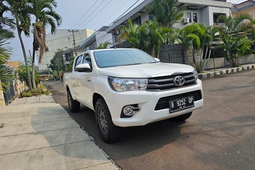 2019 Toyota Hilux 2.4L D-Cab E MT
