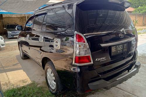 2011 Toyota Kijang Innova 2.0 E MT