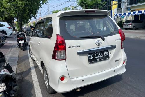 2013 Toyota Avanza Veloz  1.5 AT