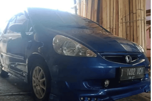 Second hand 2006 Honda Jazz IDSI M/T 