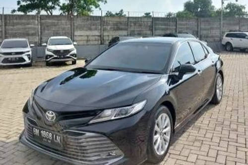 2019 Toyota Camry Hybrid 2.5L AT bekas