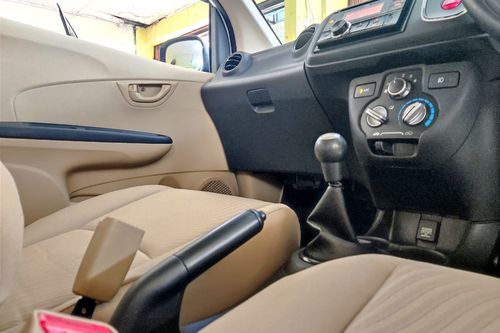 2016 Honda Mobilio E  MT bekas