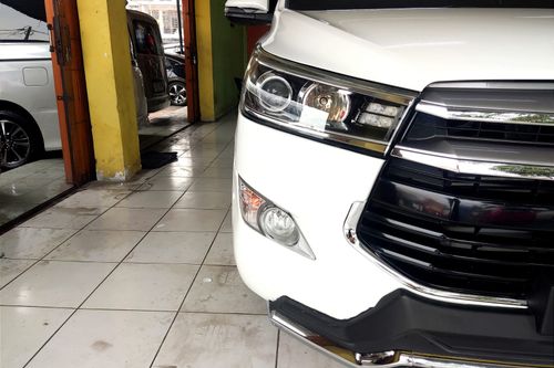 Old 2019 Toyota Innova 2.4L V Diesel AT