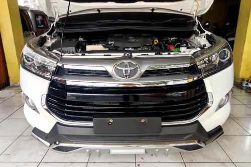 Second hand 2019 Toyota Innova 2.4L V Diesel AT 