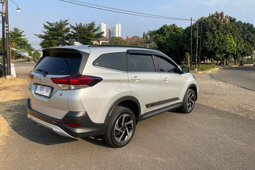 Beli mobil bekas