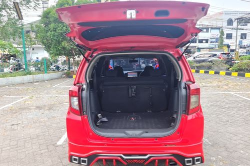 Used 2023 Daihatsu Sigra 1.2 R DLX MT