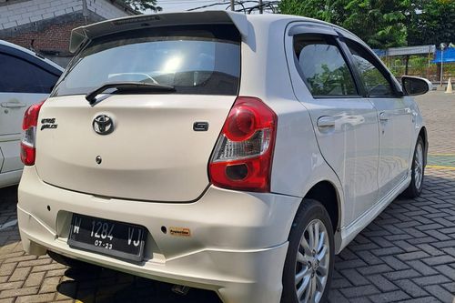 Dijual 2013 Toyota Etios Valco G M/T bekas